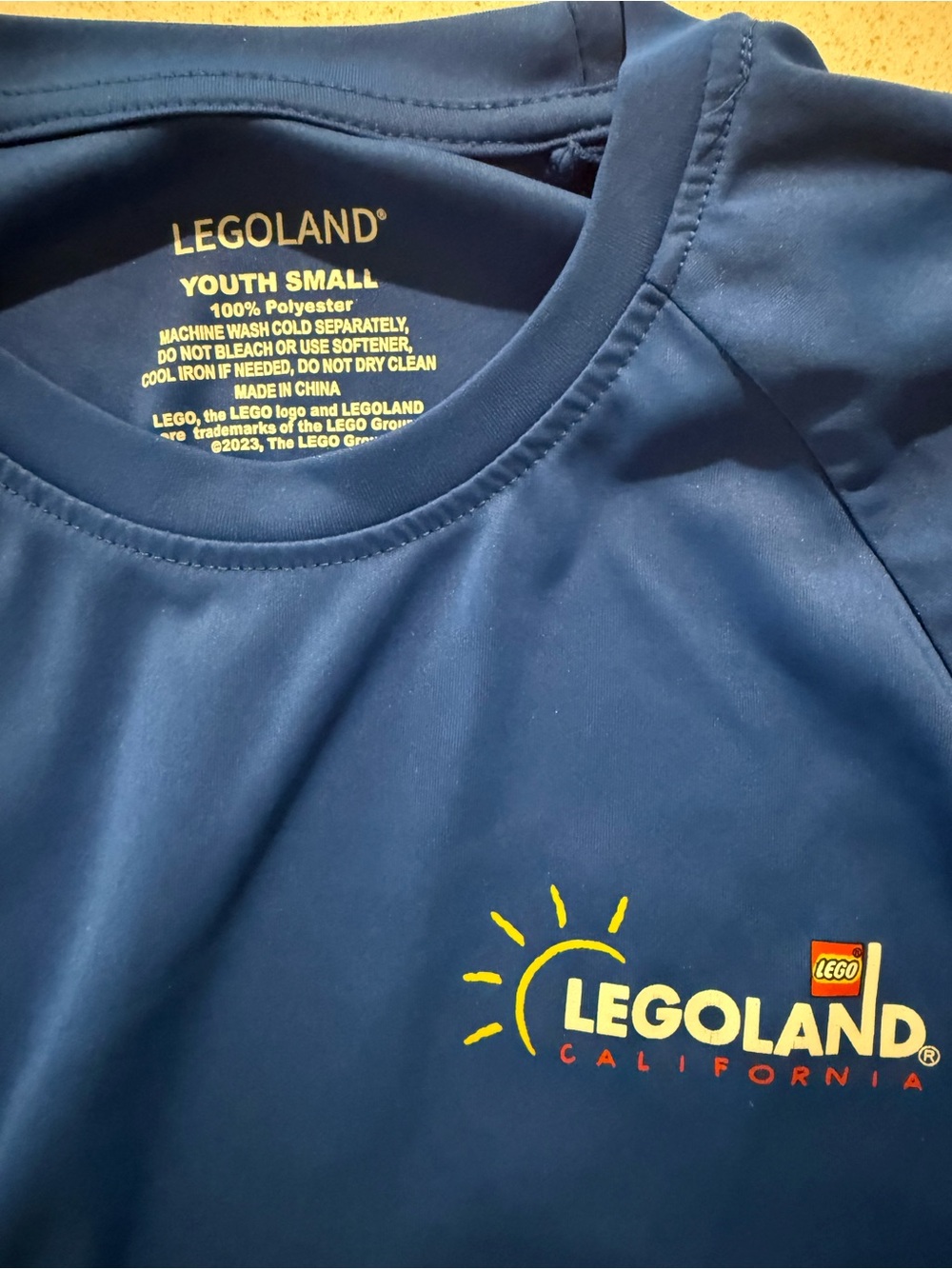 Youth Small legoland california tech tee